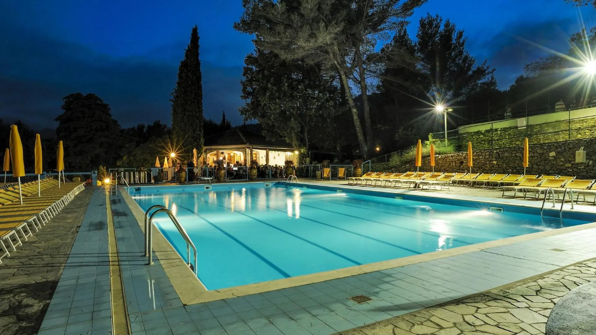 Holiday Home Mobilhome E - Aeg403 By Interhome Villanova d'Albenga Italy