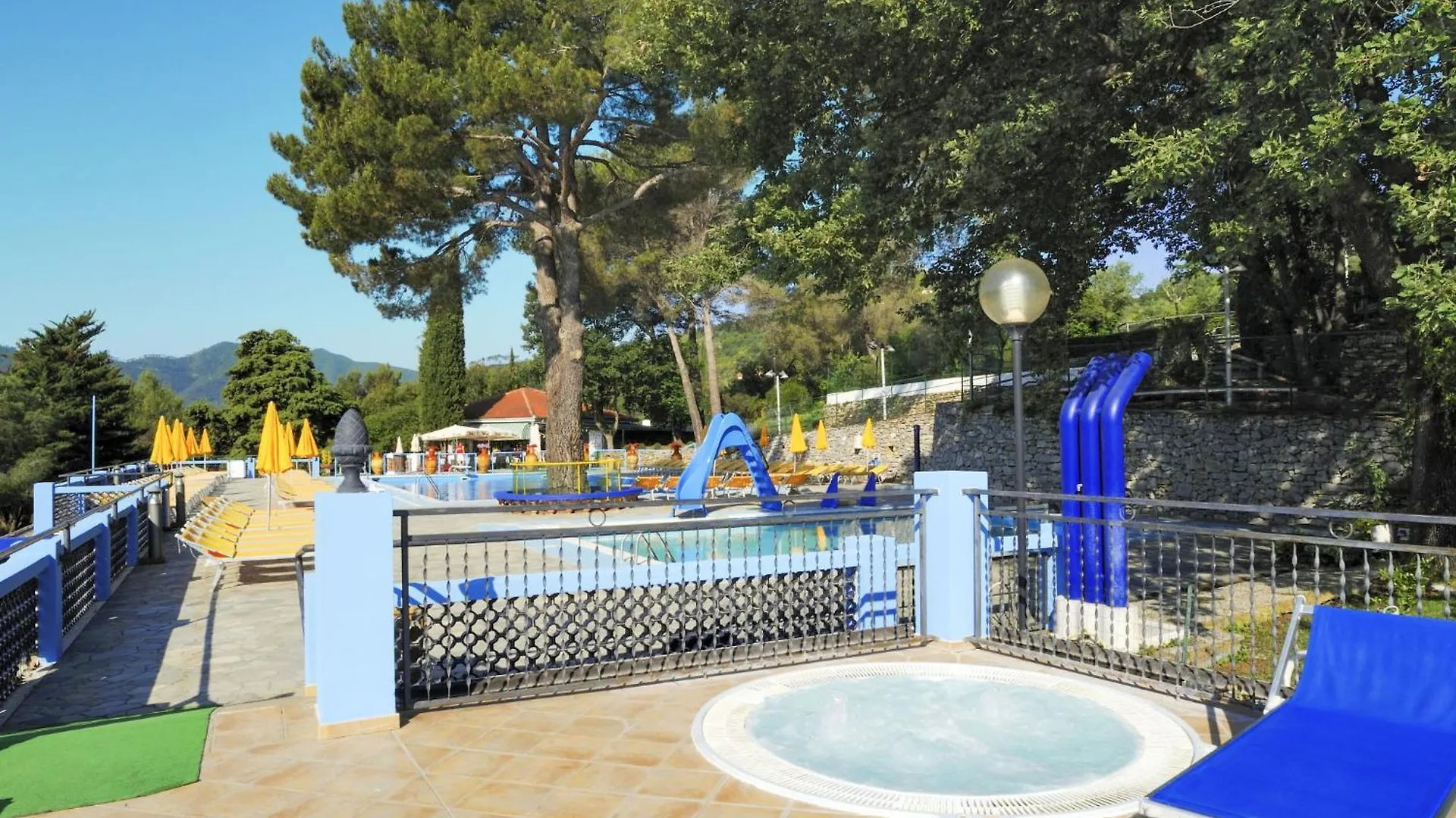 Holiday Home Mobilhome E - Aeg403 By Interhome Villanova d'Albenga Italy